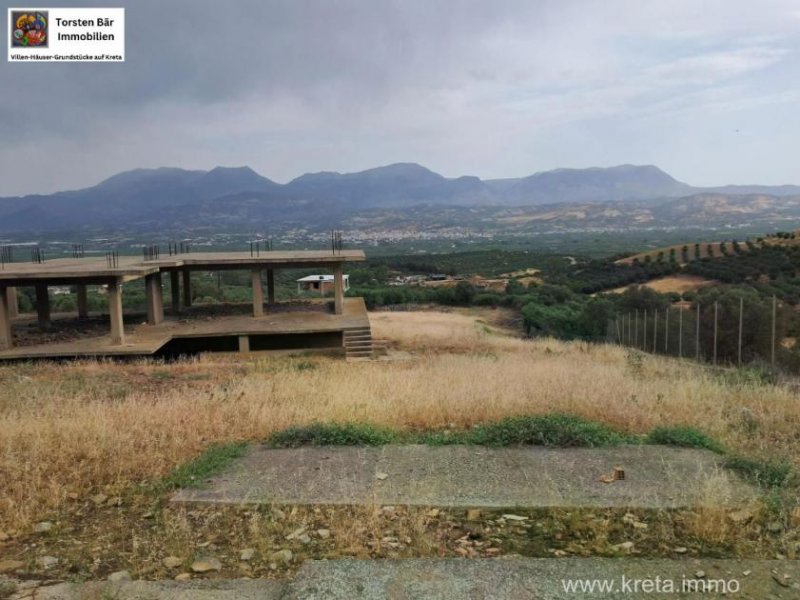 Pombia Kreta, Pompia Rohbau 240m²Wfl. auf einem 6.000 m² Grundstück Haus kaufen